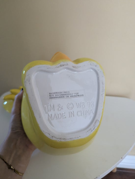 LOONEY TUNES 1998 TWEETY CERAMIC VINTAGE COOKIE JAR