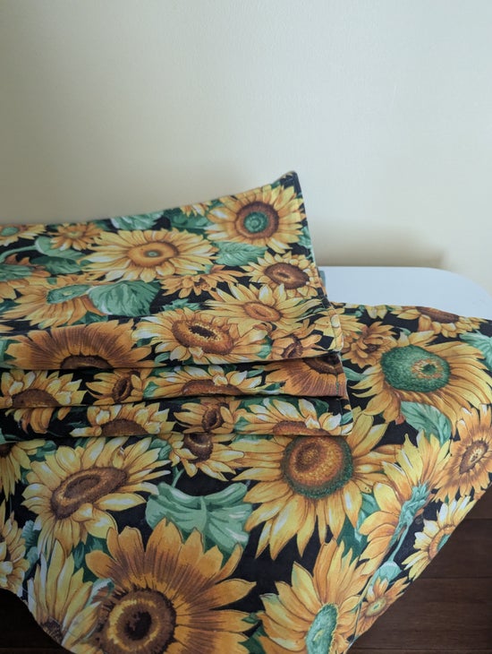 SUNFLOWER PRINT SET OF 4 VINTAGE PLACEMATS