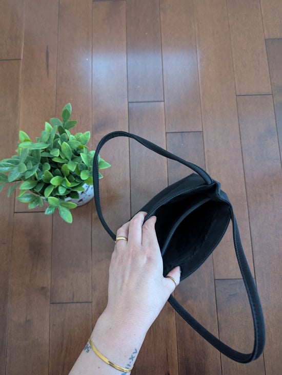 BASIC BLACK Y2K 2000s VINTAGE MINI NYLON SHOULDER BAG