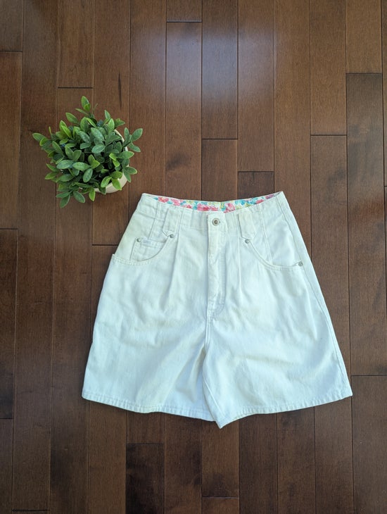LEE FLORAL DETAIL VINTAGE 1990s JEAN SHORTS