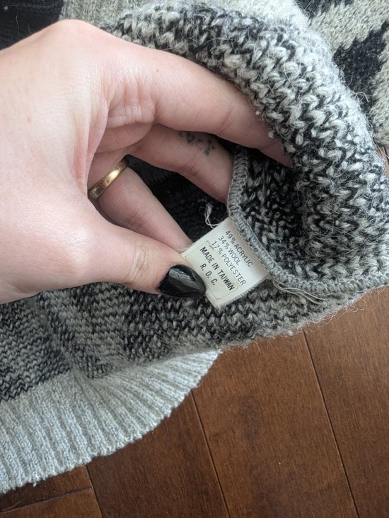 GEOMETRIC RETREO DETAIL VINTAGE 1990s KNIT CARDIGAN SWEATER