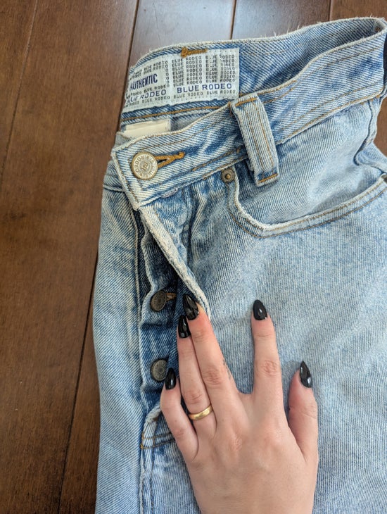 BLUE RODEO LIGHT WASH VINTAGE 1990s JEAN SHORTS