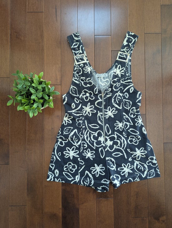 FLORAL DETAIL Y2K 2000s VINTAGE DENIM SHORT OVERALLS