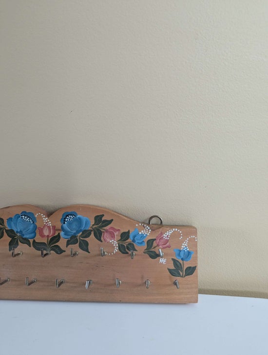 FLORAL DETAIL WOODEN KEYS HOLDER WALL HOOK