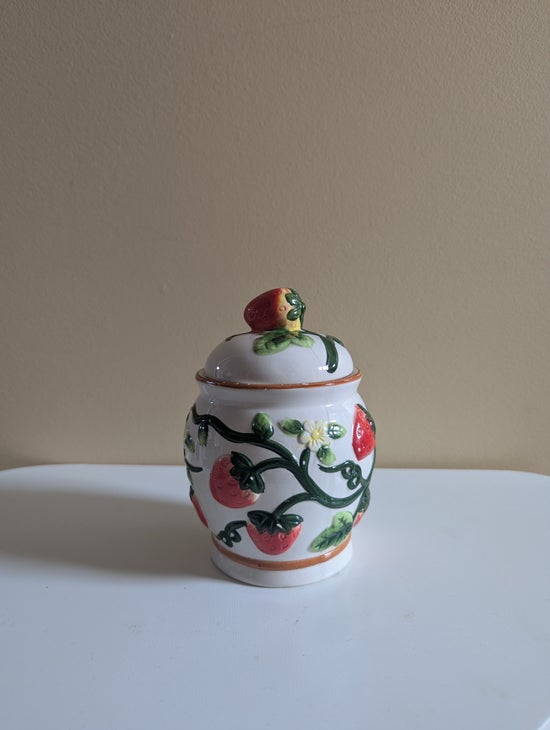 STRAWBERRY DETAIL VINTAGE CERAMIC JAR