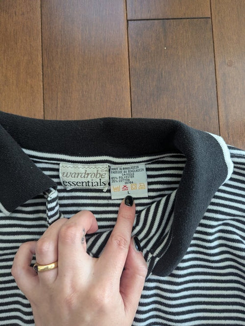 BASIC BLACK & WHITE STRIPED VINTAGE 1990s COLLAR TSHIRT