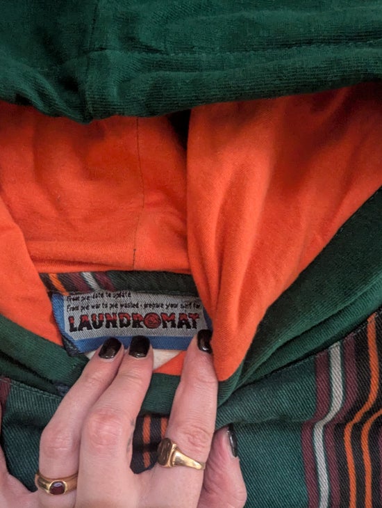 LAUNDROMAT RETRO STRIPED 1990s VINTAGE PULLOVER HOODIE