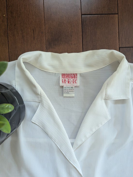 BASIC WHITE VINTAGE 1990s OVERSIZED BUTTON UP SHIRT