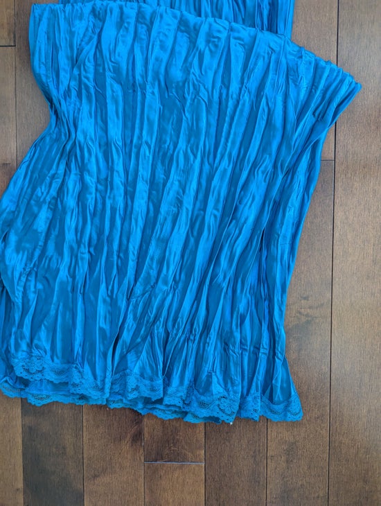 LE CHATEAU Y2K 2000S VINTAGE BLUE SATIN FLUTED MAXI DRESS