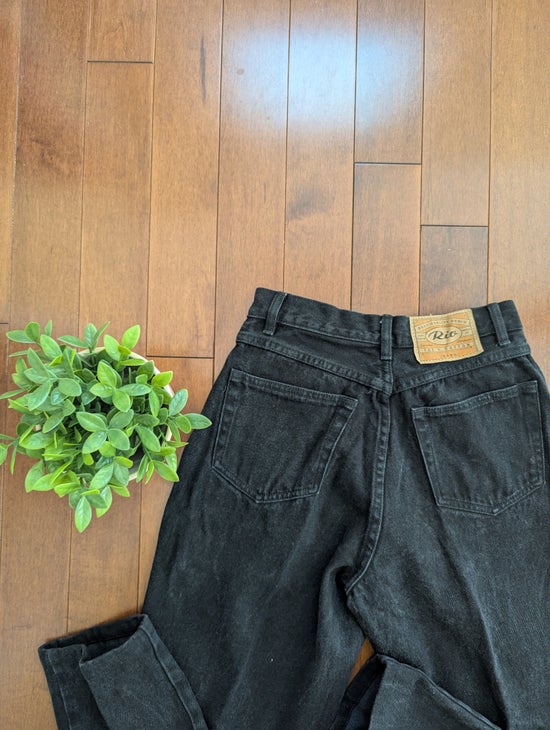 RIO BLACK WASH VINTAGE 1990s HIGH WASIT JEANS