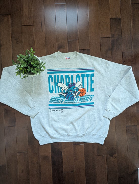 CHARLOTTE HORNETS NBA VINTAGE 1990s CREWNECK SWEATSHIRT