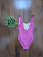 MAGENTA PINK RIBBEED VINTAGE 1990s SCOOP BACK ONE PIECE SWIMSUIT
