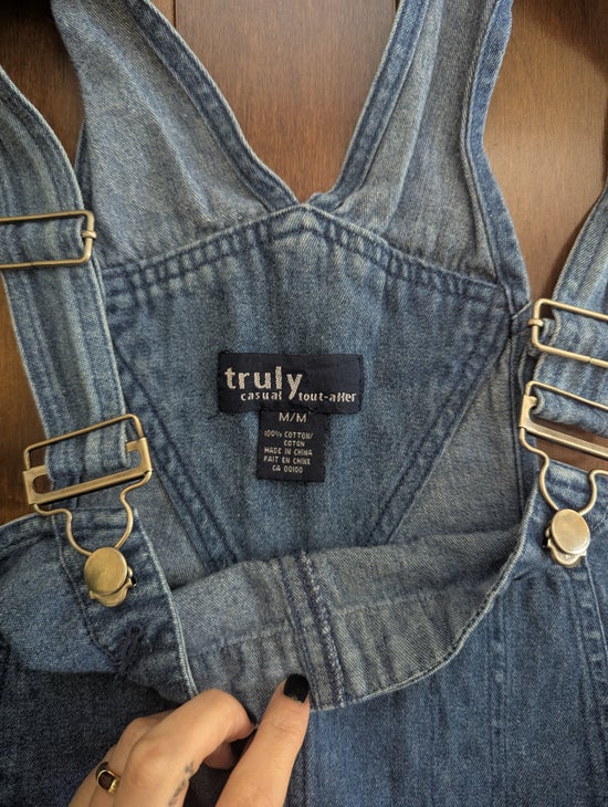 TRULY 1990s MEDIUM WASH VINTAGE DENIM SHORT OVERALLS