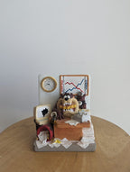 LOONEY TUNES TAZ 1994 VINTAGE CLOCK BOOK END