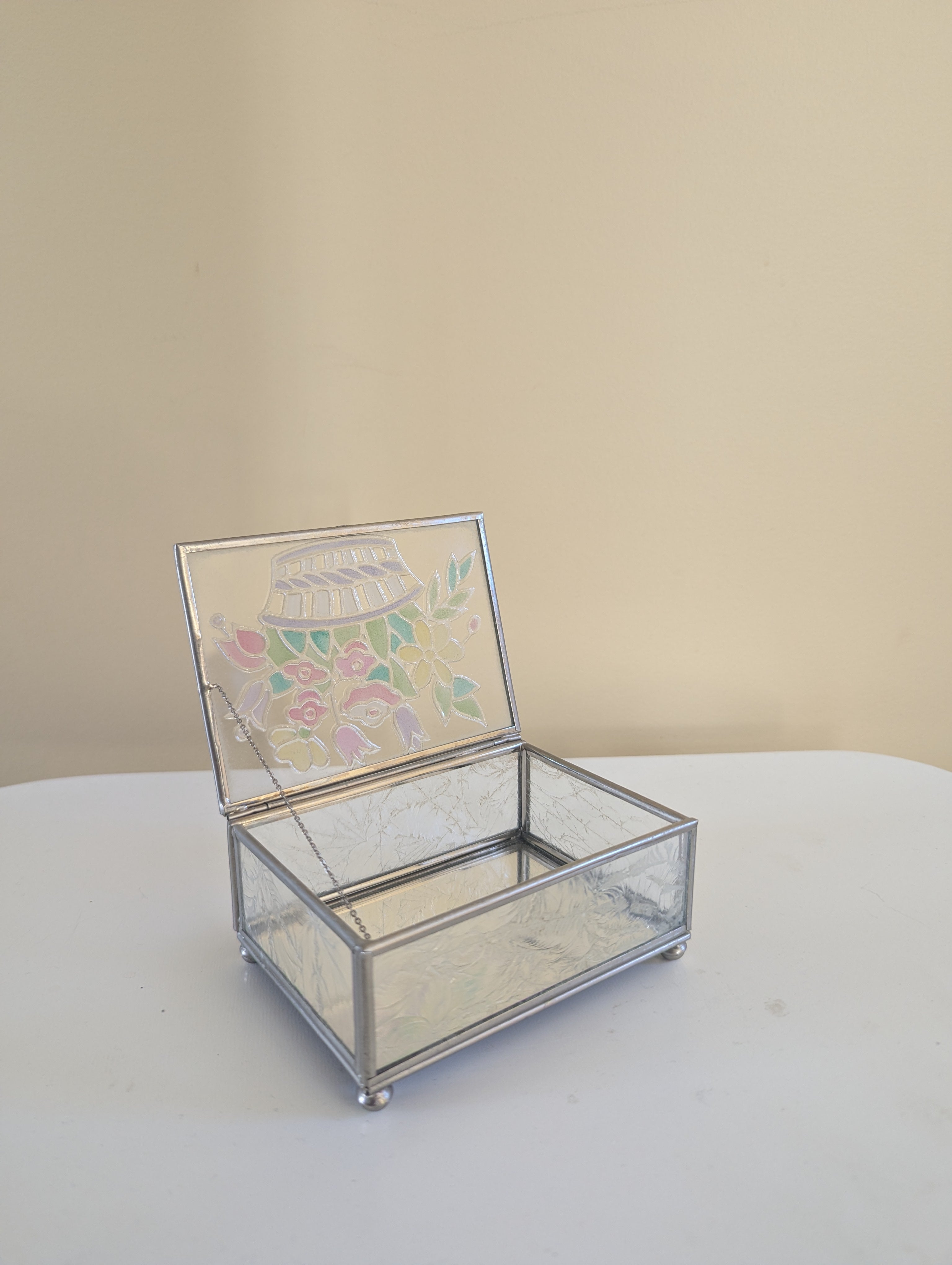 FLORAL EMBOSSED VINTAGE GLASS JEWELRY TRINKET BOX