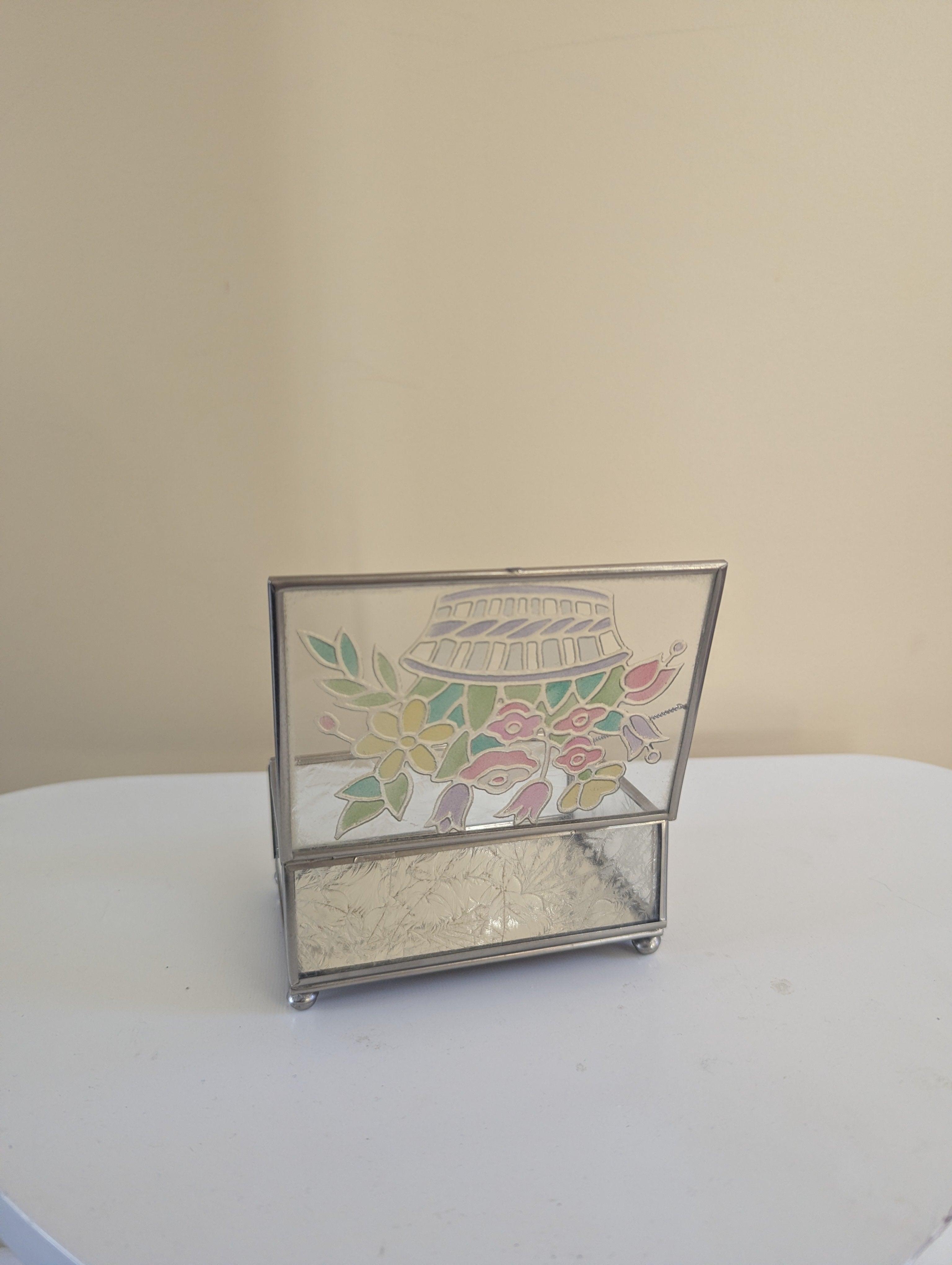 FLORAL EMBOSSED VINTAGE GLASS JEWELRY TRINKET BOX