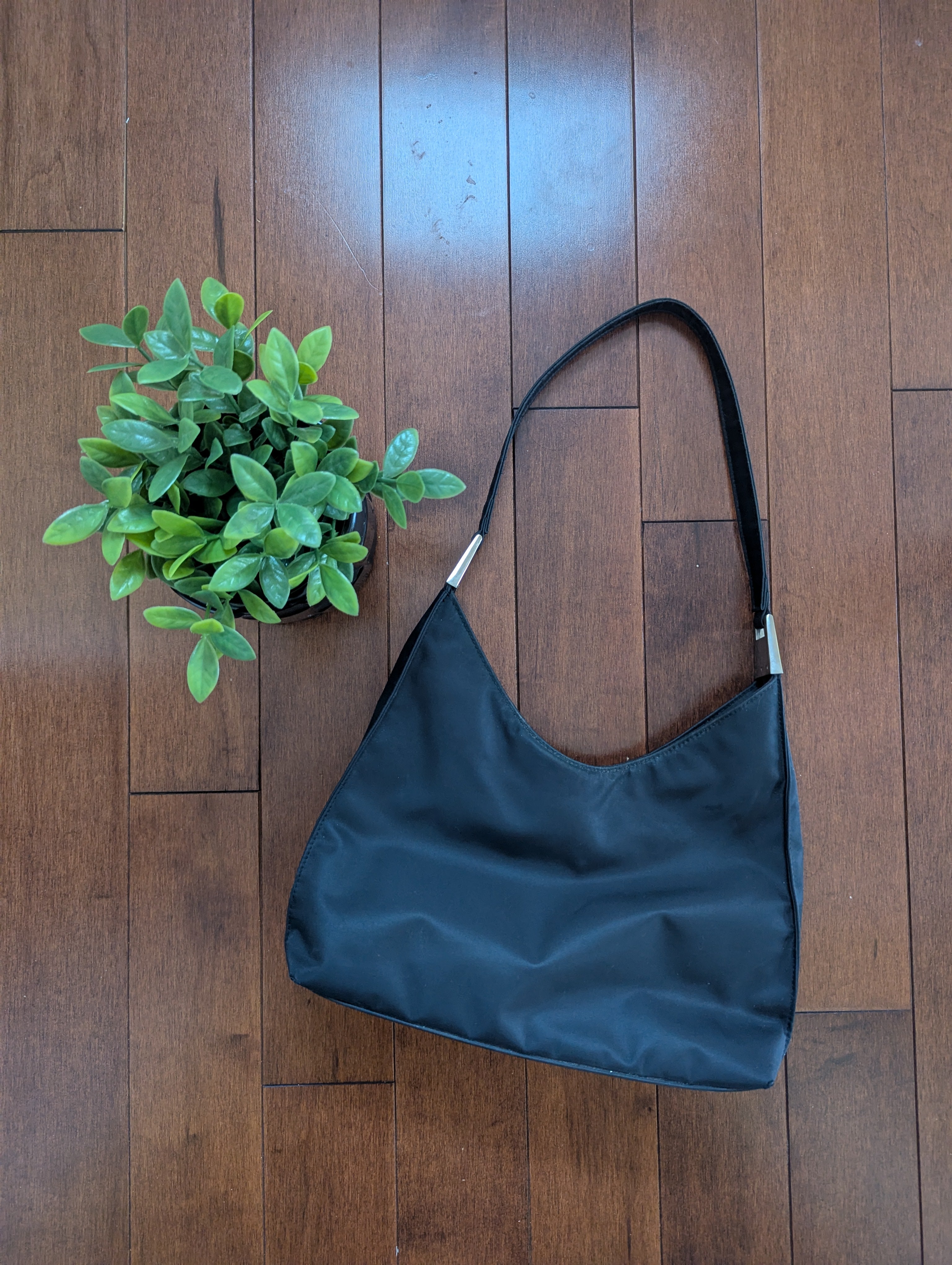 BLACK NYLON VINTAGE Y2K SHOULDER BAG